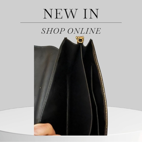 - Chic Black Quilted Clutch - Picture 5 of 5